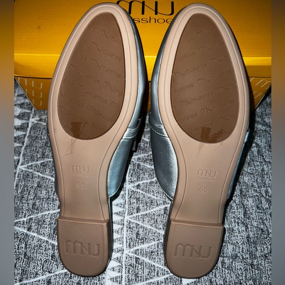Musshoe Silver Slip on Backless Dress Shoe - NWT 6.5 - Picture 7 of 7